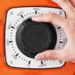 Változtatható Feszültségű Transzformátor LCD 2000va 6.6a 0-300v